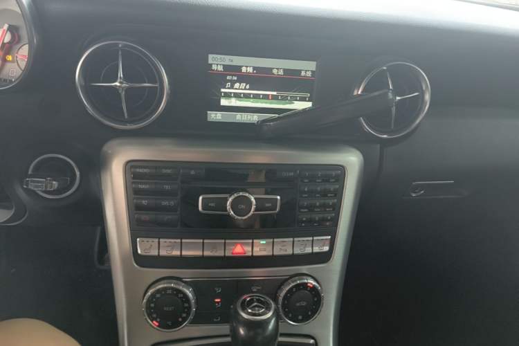 Used Mercedes-Benz SLK-Class 2011 SLK 200 Fashion Model Audio And AC Panel