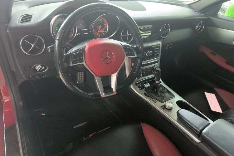 Used Mercedes-Benz SLK-Class 2011 SLK 200 Fashion Model Center Console