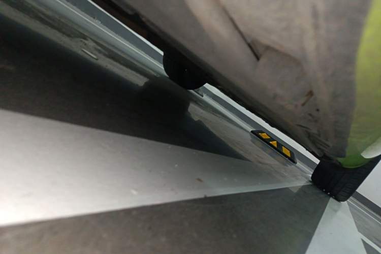 Used Mercedes-Benz SLK-Class 2011 SLK 200 Fashion Model Chassis Front Left