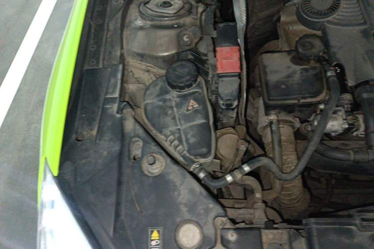 Used Mercedes-Benz SLK-Class 2011 SLK 200 Fashion Model Engine Bay Right