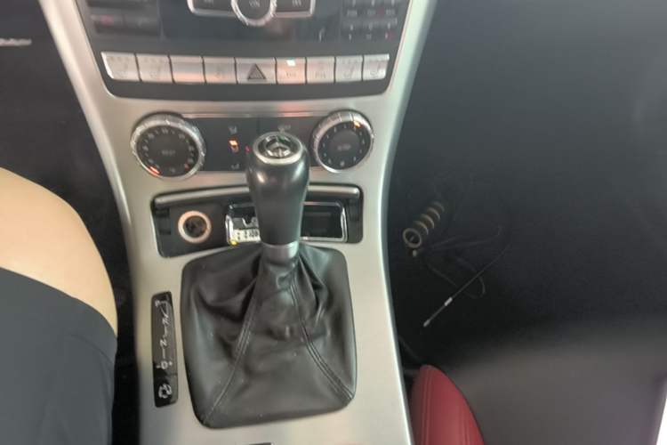 Used Mercedes-Benz SLK-Class 2011 SLK 200 Fashion Model Gear Lever