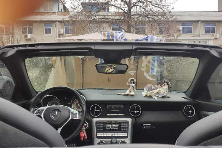 Used Mercedes-Benz SLK-Class 2011 SLK 200 Fashion Model Headliner