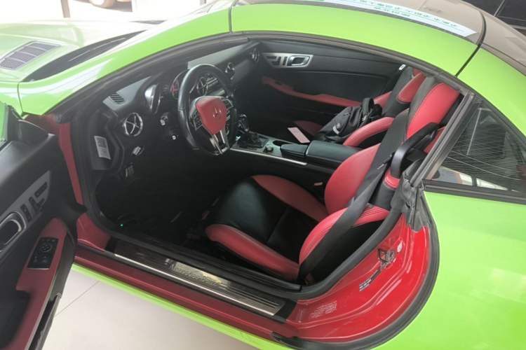 Used Mercedes-Benz SLK-Class 2011 SLK 200 Fashion Model Left Front Seat