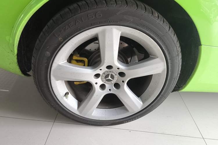 Used Mercedes-Benz SLK-Class 2011 SLK 200 Fashion Model Right Rear Wheel Hub