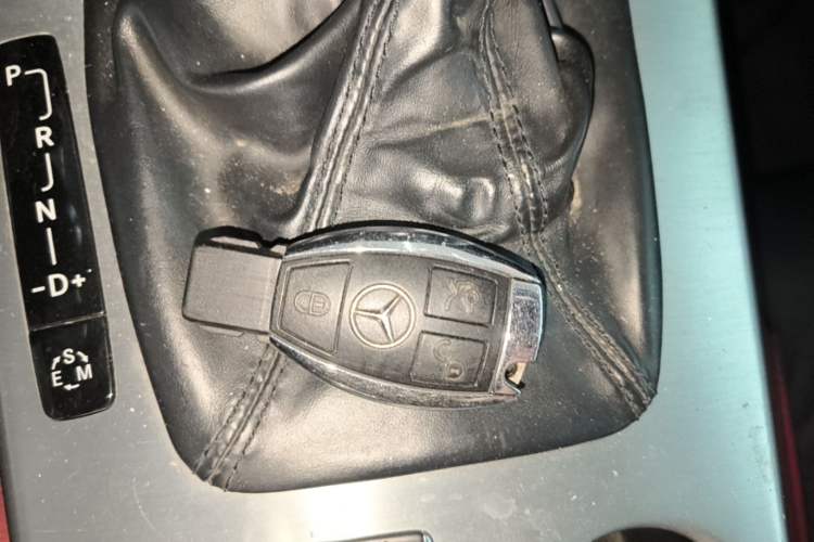 Used Mercedes-Benz SLK-Class 2011 SLK 200 Fashion Model Vehicle Key