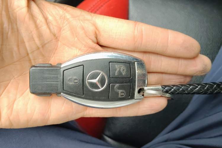 Used Mercedes-Benz SLK-Class 2011 SLK 200 Fashion Model Vehicle Key
