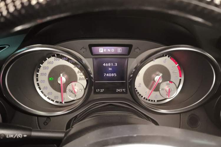 Used Mercedes-Benz SLK-Class 2011 SLK 200 Fashion Model Instrument Cluster