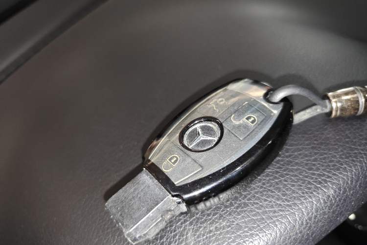 Used Mercedes-Benz SLK-Class 2011 SLK 200 Fashion Model Interior 1