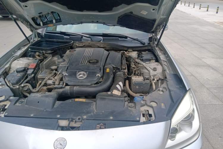 Used Mercedes-Benz SLK-Class 2011 SLK 200 Fashion Model Engine Bay Left