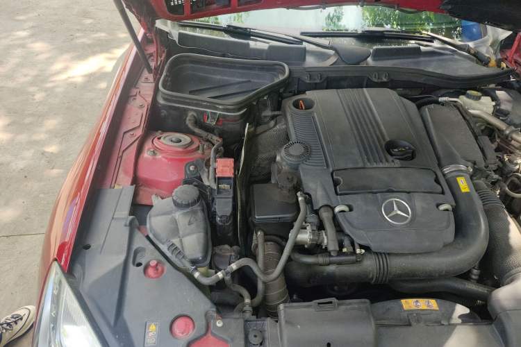 Used Mercedes-Benz SLK-Class 2011 SLK 200 Fashion Model Engine Bay Right