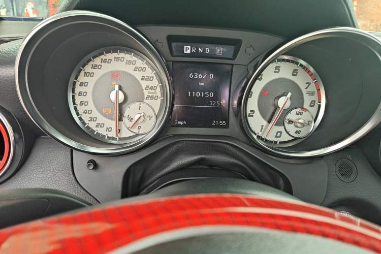 Used Mercedes-Benz SLK-Class 2011 SLK 200 Fashion Model Odometer Close Up