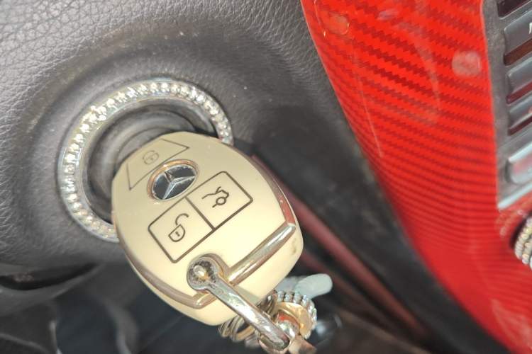 Used Mercedes-Benz SLK-Class 2011 SLK 200 Fashion Model Vehicle Key