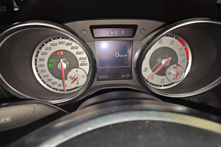 Used Mercedes-Benz SLK-Class 2011 SLK 200 Fashion Model Instrument Cluster