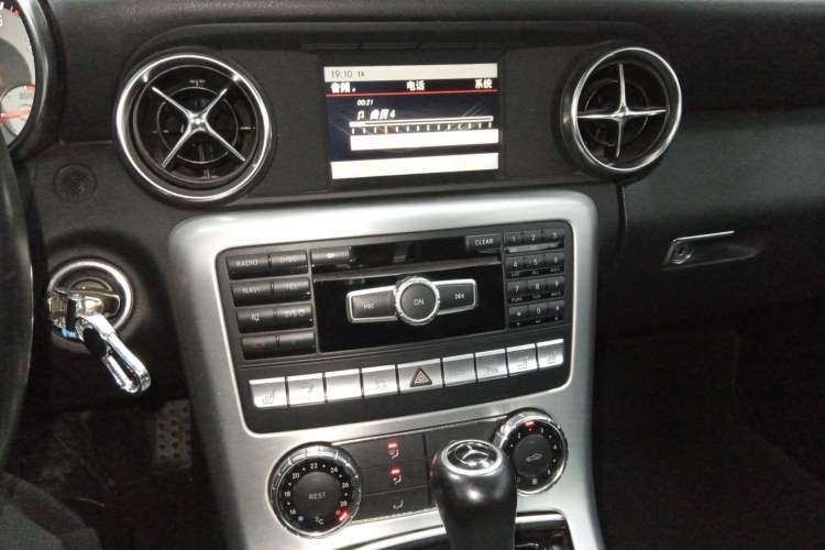 Used Mercedes-Benz SLK-Class 2011 SLK 200 Fashion Model Audio And AC Panel