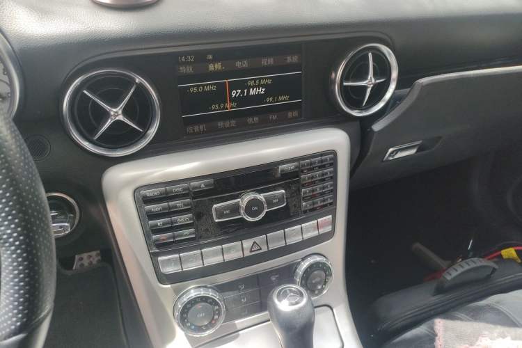 Used Mercedes-Benz SLK-Class 2011 SLK 200 Fashion Model Audio And AC Panel