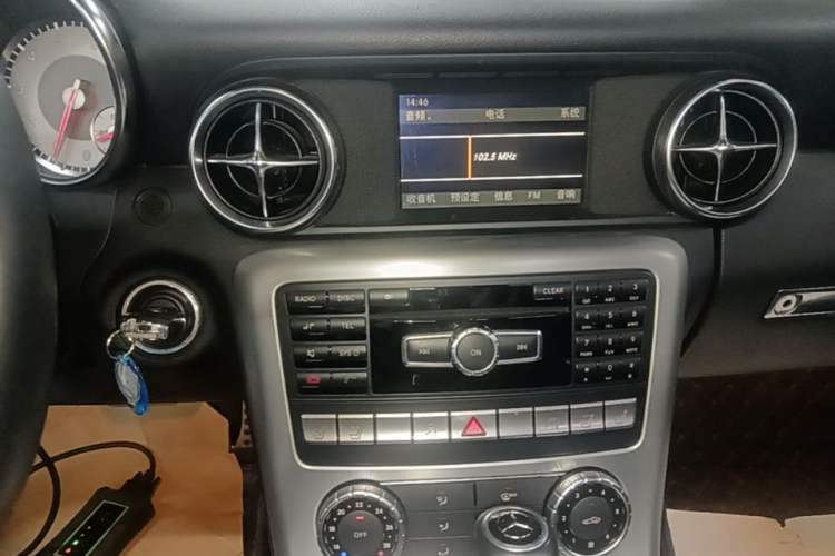Used Mercedes-Benz SLK-Class 2011 SLK 200 Fashion Model Audio And AC Panel
