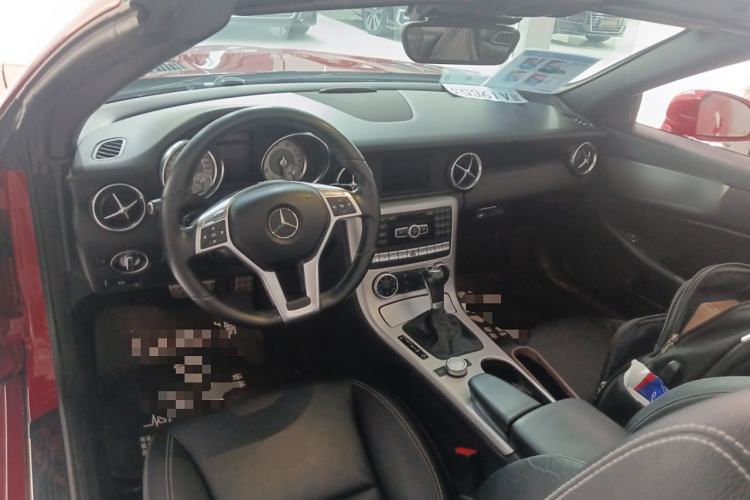 Used Mercedes-Benz SLK-Class 2011 SLK 200 Fashion Model Center Console