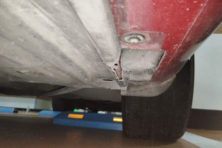 Used Mercedes-Benz SLK-Class 2011 SLK 200 Fashion Model Chassis Front Left