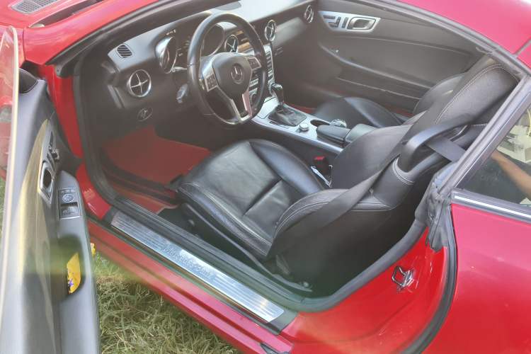 Used Mercedes-Benz SLK-Class 2011 SLK 200 Fashion Model Driver Seat