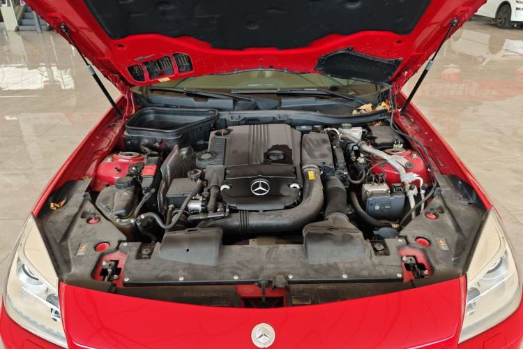 Used Mercedes-Benz SLK-Class 2011 SLK 200 Fashion Model Engine Bay