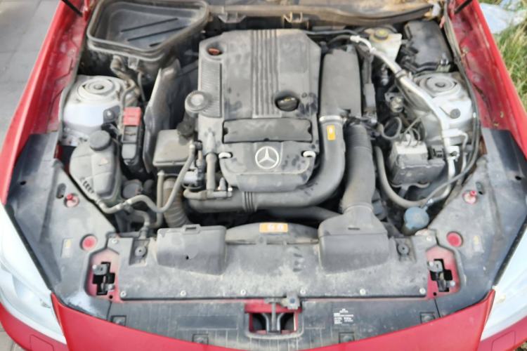 Used Mercedes-Benz SLK-Class 2011 SLK 200 Fashion Model Engine Bay