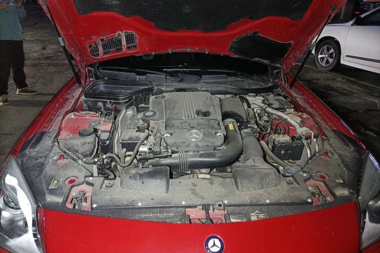 Used Mercedes-Benz SLK-Class 2011 SLK 200 Fashion Model Engine Bay