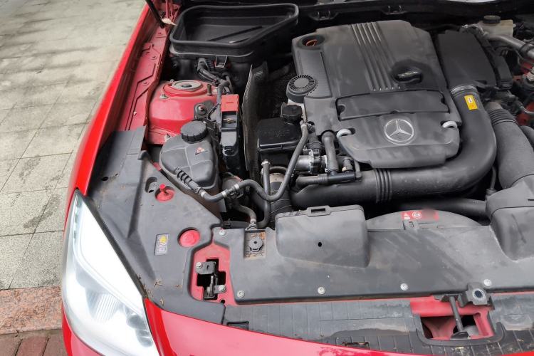 Used Mercedes-Benz SLK-Class 2011 SLK 200 Fashion Model Engine Bay Right
