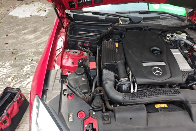 Used Mercedes-Benz SLK-Class 2011 SLK 200 Fashion Model Engine Bay Right