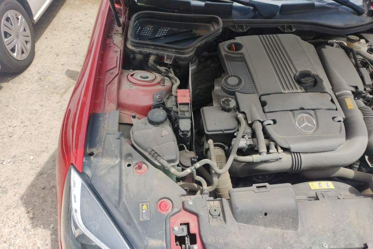 Used Mercedes-Benz SLK-Class 2011 SLK 200 Fashion Model Engine Bay Right