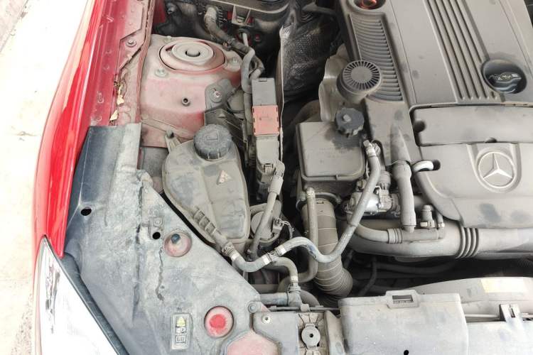 Used Mercedes-Benz SLK-Class 2011 SLK 200 Fashion Model Engine Bay Right