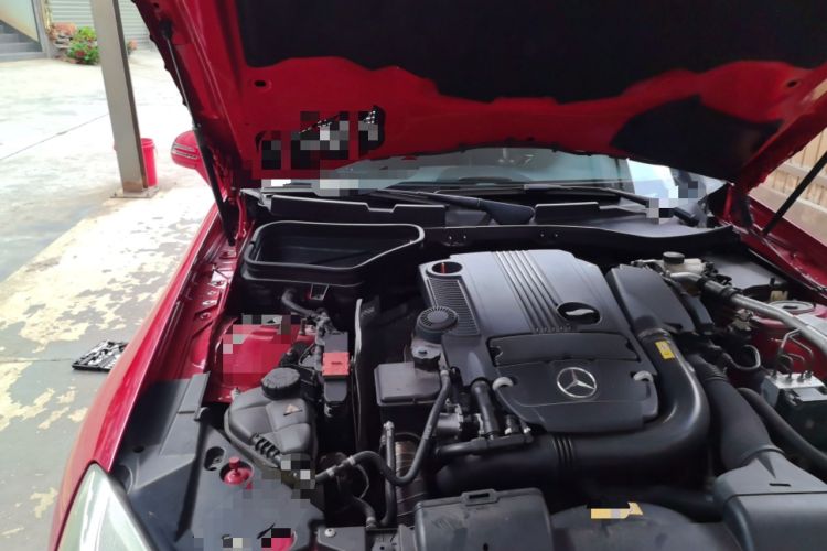 Used Mercedes-Benz SLK-Class 2011 SLK 200 Fashion Model Engine Bay Right