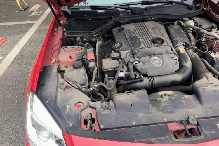 Used Mercedes-Benz SLK-Class 2011 SLK 200 Fashion Model Engine Bay Right