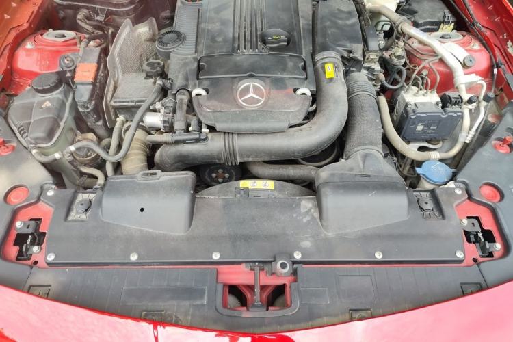 Used Mercedes-Benz SLK-Class 2011 SLK 200 Fashion Model Engine Bay