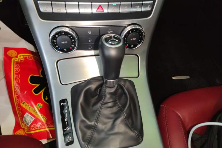 Used Mercedes-Benz SLK-Class 2011 SLK 200 Fashion Model Gear Lever