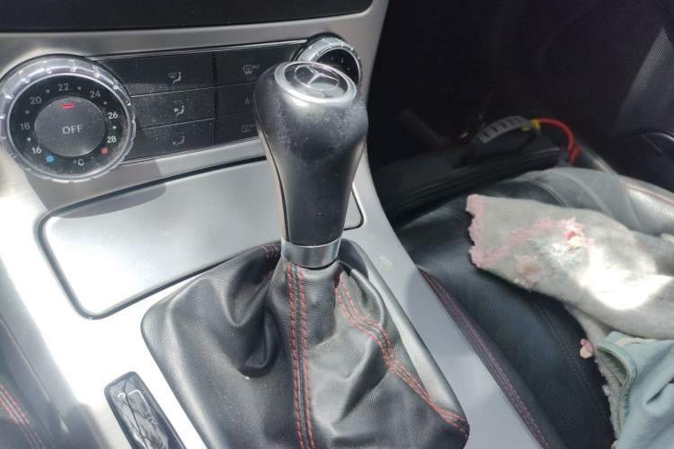 Used Mercedes-Benz SLK-Class 2011 SLK 200 Fashion Model Gear Lever