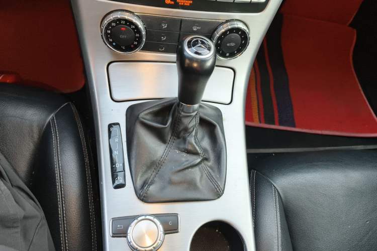 Used Mercedes-Benz SLK-Class 2011 SLK 200 Fashion Model Gear Lever