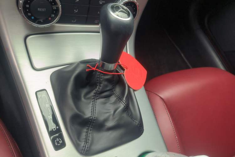 Used Mercedes-Benz SLK-Class 2011 SLK 200 Fashion Model Gear Lever