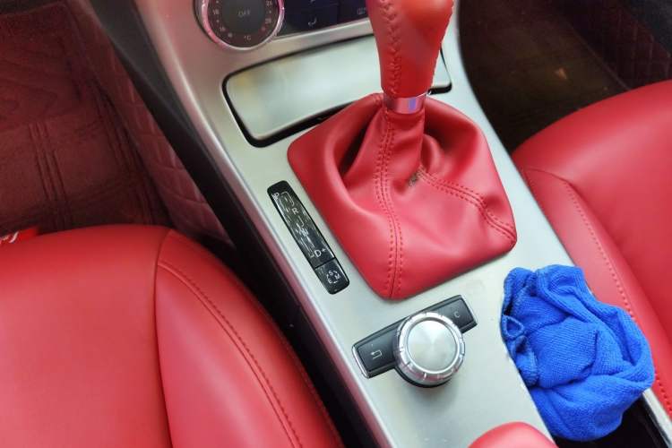 Used Mercedes-Benz SLK-Class 2011 SLK 200 Fashion Model Gear Lever