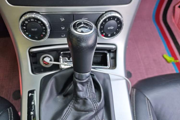 Used Mercedes-Benz SLK-Class 2011 SLK 200 Fashion Model Gear Lever