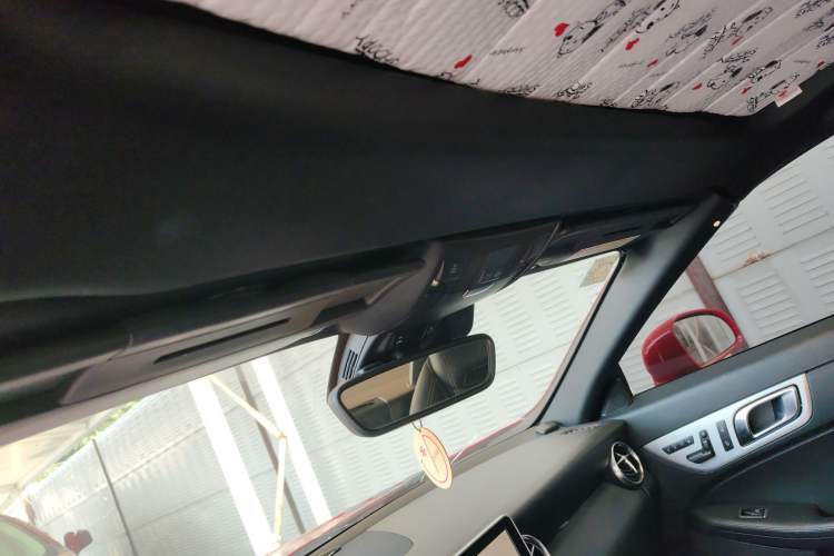Used Mercedes-Benz SLK-Class 2011 SLK 200 Fashion Model Headliner