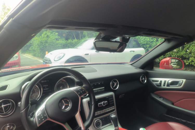 Used Mercedes-Benz SLK-Class 2011 SLK 200 Fashion Model Headliner