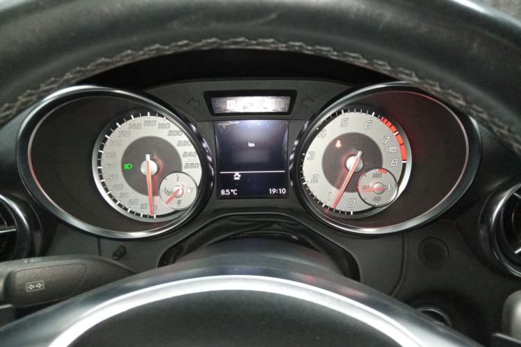 Used Mercedes-Benz SLK-Class 2011 SLK 200 Fashion Model Instrument Cluster
