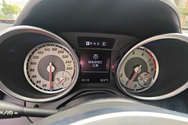 Used Mercedes-Benz SLK-Class 2011 SLK 200 Fashion Model Instrument Cluster