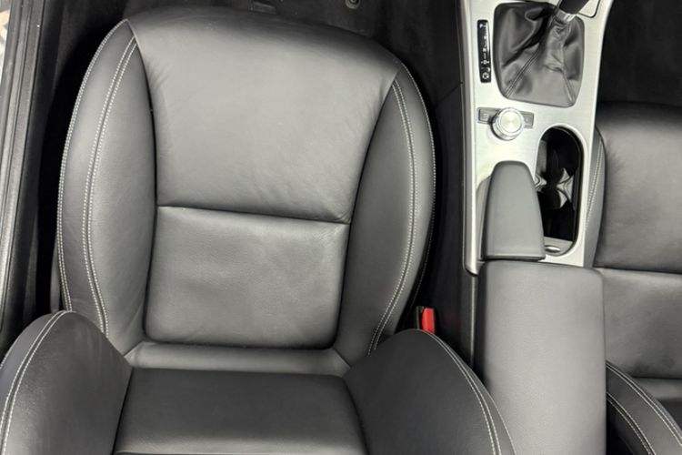Used Mercedes-Benz SLK-Class 2011 SLK 200 Fashion Model Interior 11