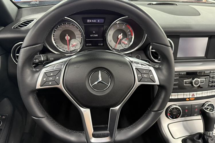 Used Mercedes-Benz SLK-Class 2011 SLK 200 Fashion Model Interior 2