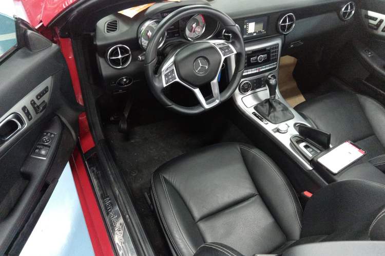 Used Mercedes-Benz SLK-Class 2011 SLK 200 Fashion Model Interior 3