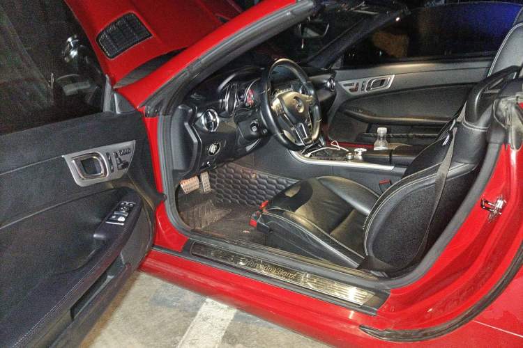 Used Mercedes-Benz SLK-Class 2011 SLK 200 Fashion Model Interior 3
