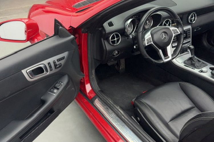 Used Mercedes-Benz SLK-Class 2011 SLK 200 Fashion Model Interior 4