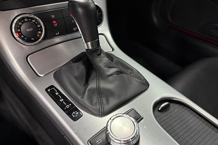 Used Mercedes-Benz SLK-Class 2011 SLK 200 Fashion Model Interior 6