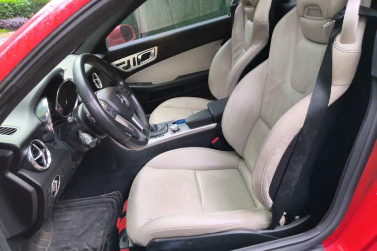 Used Mercedes-Benz SLK-Class 2011 SLK 200 Fashion Model Left Front Seat